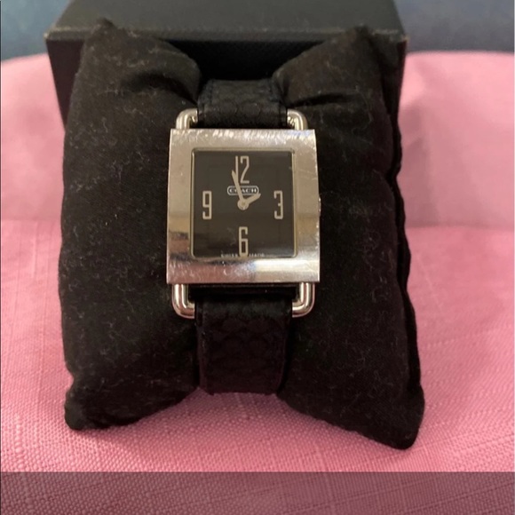 - Women’s Signature VintageCoach Watch-Authentic - Picture 1 of 6
